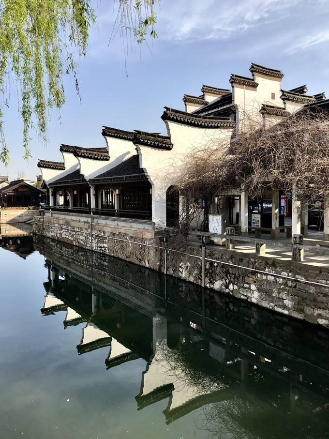 逃离游戏研究中心